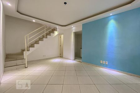 Sala de casa à venda com 2 quartos, 70m² em Vicente de Carvalho, Rio de Janeiro