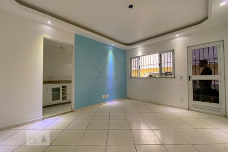 Sala de casa à venda com 2 quartos, 70m² em Vicente de Carvalho, Rio de Janeiro