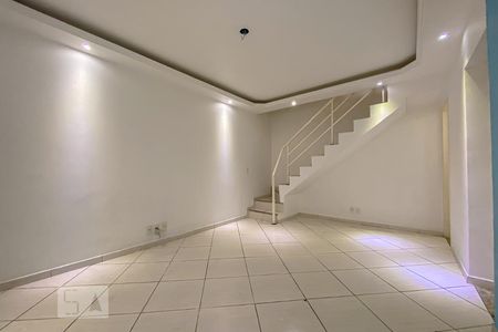 Sala de casa à venda com 2 quartos, 70m² em Vicente de Carvalho, Rio de Janeiro