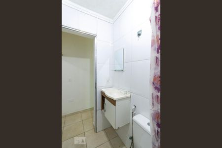 Banheiro de kitnet/studio para alugar com 1 quarto, 35m² em Demarchi, São Bernardo do Campo