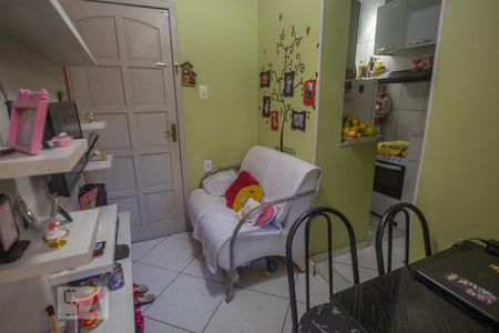 Sala de casa à venda com 1 quarto, 35m² em Ramos, Rio de Janeiro