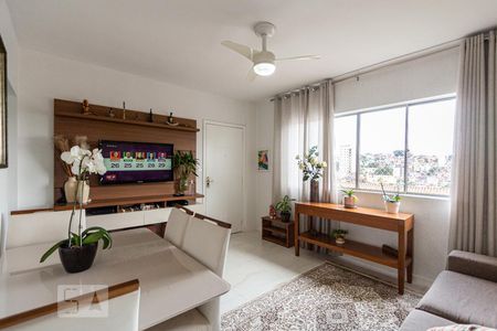 Sala de apartamento à venda com 2 quartos, 58m² em Jardim Santa Terezinha, Taboão da Serra