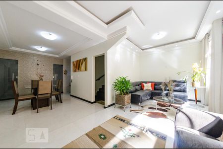 Sala de casa à venda com 3 quartos, 186m² em Alto Caiçaras, Belo Horizonte