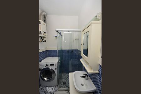 Banheiro de kitnet/studio para alugar com 1 quarto, 25m² em Botafogo, Rio de Janeiro