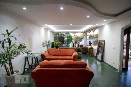 Sala de casa para alugar com 3 quartos, 367m² em Parque do Colégio, Jundiaí