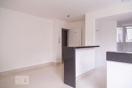 Sala de apartamento para alugar com 2 quartos, 70m² em Funcionários, Belo Horizonte