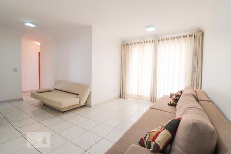 Sala de apartamento para alugar com 3 quartos, 87m² em Jardim Goiás, Goiânia