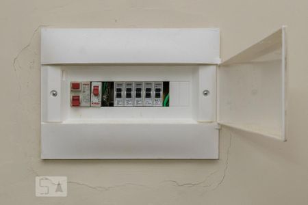 Sala - Quadro de luz de apartamento à venda com 2 quartos, 60m² em Irajá, Rio de Janeiro