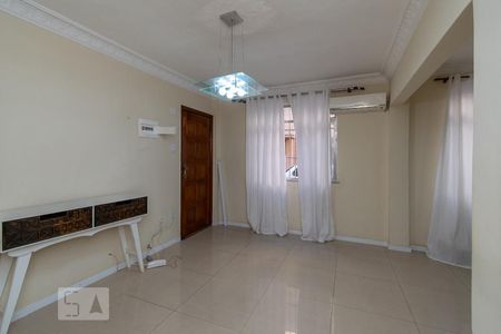 Sala de apartamento à venda com 2 quartos, 60m² em Irajá, Rio de Janeiro