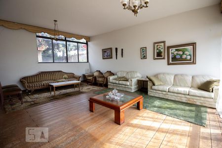 Sala de casa à venda com 6 quartos, 600m² em São Luiz, Belo Horizonte