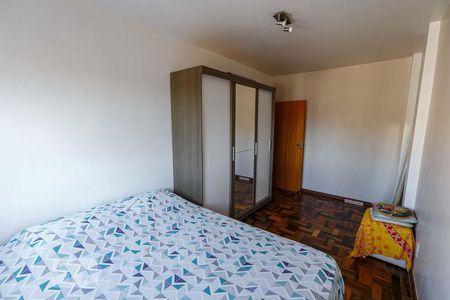 Quarto 1 de apartamento à venda com 2 quartos, 57m² em Santo Antônio, Porto Alegre