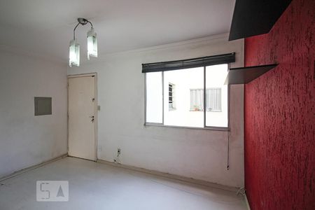 Sala de apartamento para alugar com 2 quartos, 46m² em Jardim da Glória, Cotia