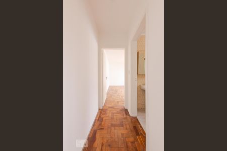 Corredor de apartamento para alugar com 1 quarto, 37m² em Petrópolis, Porto Alegre