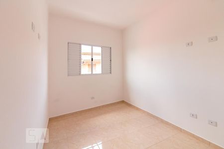 Quarto 1 de casa para alugar com 2 quartos, 40m² em Jardim Bandeirantes, Guarulhos