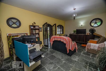 Sala de apartamento para alugar com 4 quartos, 250m² em Itaipu, Niterói