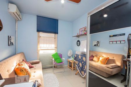 Quarto 1 de apartamento à venda com 3 quartos, 74m² em Humaitá, Porto Alegre