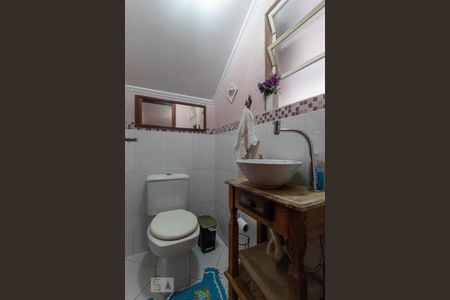 Lavabo de casa de condomínio para alugar com 4 quartos, 250m² em Santo Antônio, Porto Alegre