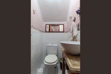 Lavabo de casa de condomínio para alugar com 4 quartos, 250m² em Santo Antônio, Porto Alegre