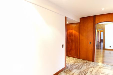 Hall de Entrada de apartamento para alugar com 4 quartos, 375m² em Vila Ema, São José dos Campos