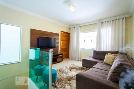 Sala de TV de casa para alugar com 3 quartos, 172m² em Jardim Alvorada, Santo André