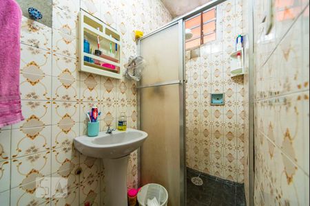 Banheiro  de casa à venda com 4 quartos, 120m² em Jardim Stella, Santo André