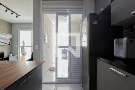 Sala/Cozinha de apartamento para alugar com 2 quartos, 66m² em Jardim Flor da Montanha, Guarulhos