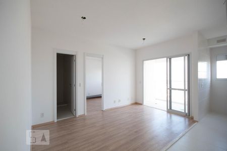 Sala de apartamento para alugar com 1 quarto, 41m² em Umuarama, Osasco