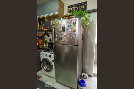 Geladeira  de apartamento à venda com 2 quartos, 70m² em Centro, Belo Horizonte