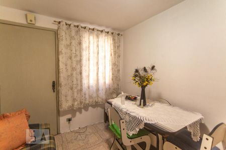 Sala de estar de apartamento para alugar com 2 quartos, 43m² em Baeta Neves, São Bernardo do Campo