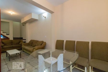 Sala de casa à venda com 3 quartos, 100m² em Olaria, Rio de Janeiro