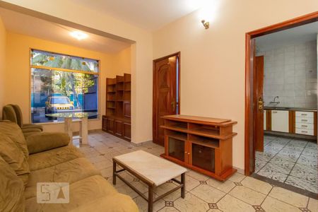 Sala de casa à venda com 3 quartos, 100m² em Olaria, Rio de Janeiro