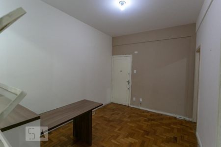 Sala de apartamento para alugar com 2 quartos, 50m² em Centro, Belo Horizonte