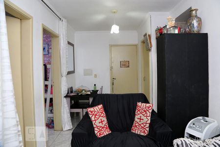 Sala de apartamento à venda com 2 quartos, 52m² em Parque Marabá, Taboão da Serra