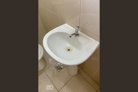 Lavabo de casa à venda com 2 quartos, 56m² em Irajá, Rio de Janeiro