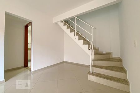 Sala de casa à venda com 2 quartos, 56m² em Irajá, Rio de Janeiro