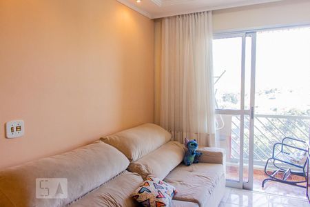 Sala de apartamento para alugar com 3 quartos, 70m² em Vila Bela Vista, Santo André