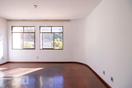 Sala de apartamento à venda com 2 quartos, 70m² em Sagrada Família, Belo Horizonte