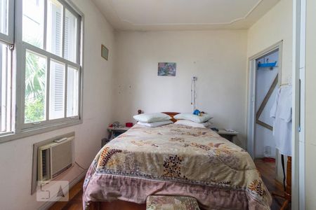 Quarto de apartamento à venda com 1 quarto, 40m² em Medianeira, Porto Alegre