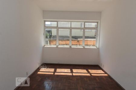 Sala  de apartamento para alugar com 3 quartos, 125m² em Santo Antônio, Belo Horizonte