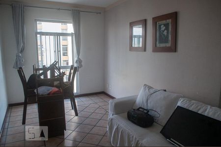 Sala de apartamento para alugar com 2 quartos, 90m² em Politeama, Salvador