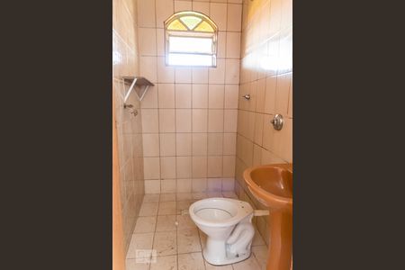 Banheiro de casa de condomínio para alugar com 1 quarto, 90m² em Leblon (venda Nova), Belo Horizonte