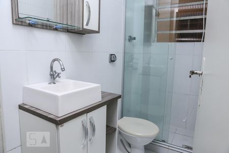 Banheiro de kitnet/studio à venda com 1 quarto, 35m² em Centro Histórico, Porto Alegre