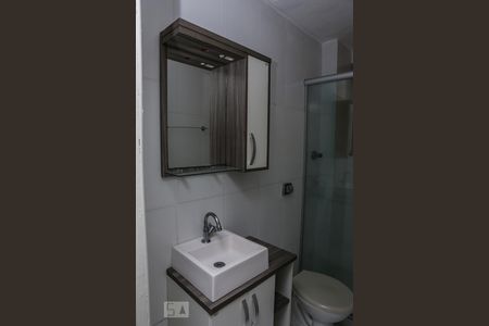 Banheiro de kitnet/studio à venda com 1 quarto, 35m² em Centro Histórico, Porto Alegre