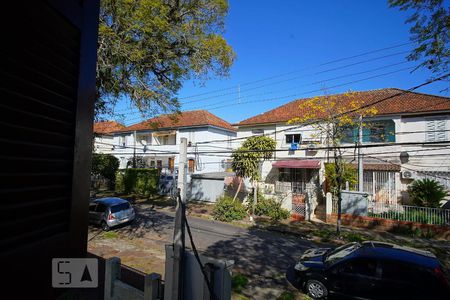 Sala - Vista de apartamento para alugar com 3 quartos, 64m² em Passo da Areia, Porto Alegre