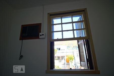 Quarto 1 de apartamento para alugar com 3 quartos, 64m² em Passo da Areia, Porto Alegre