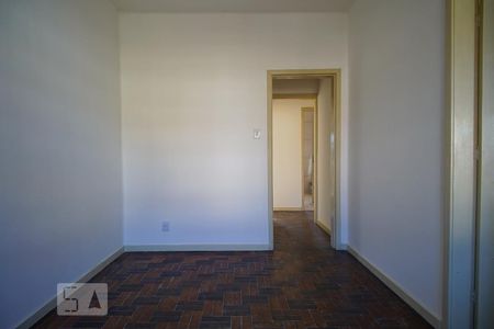 Sala de apartamento para alugar com 3 quartos, 64m² em Passo da Areia, Porto Alegre