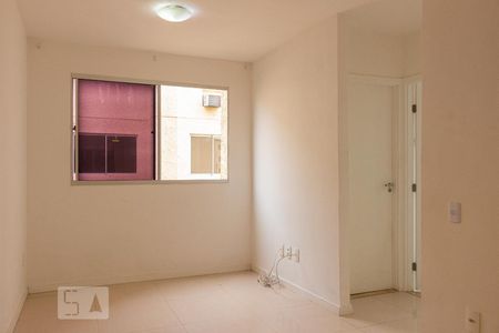 Sala de apartamento para alugar com 2 quartos, 45m² em Campo Grande, Rio de Janeiro