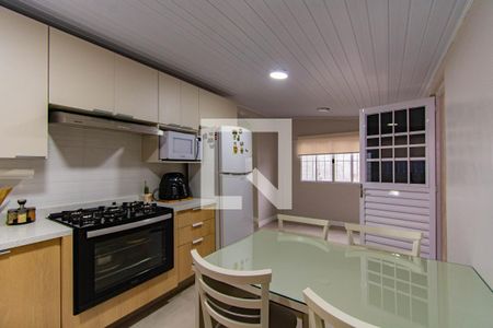 Cozinha de casa para alugar com 3 quartos, 80m² em Niterói, Canoas