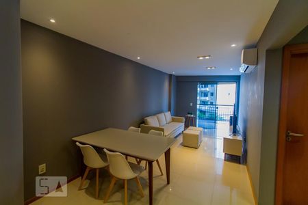 Sala de apartamento para alugar com 2 quartos, 140m² em Agronômica, Florianópolis