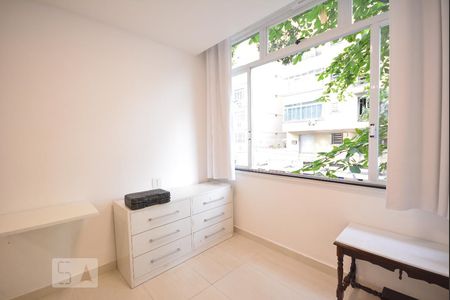 Quarto de kitnet/studio para alugar com 1 quarto, 40m² em Catete, Rio de Janeiro